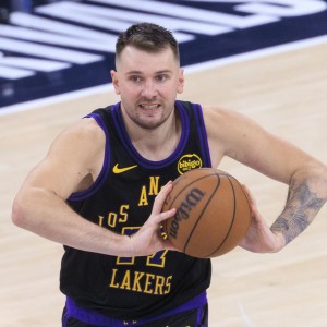 开云官方-雷迪克：想让东契奇充分发挥 必须给他战术自主权 这是关键的一点