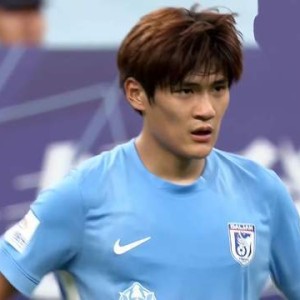 体育娱乐-刘祝润告别，大连英博启动新计划 寻外援+练杨铭锐 罗竞冲主力